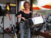 2 Lynley put on a one-woman show singing while playing the steel drum at Coconuts.